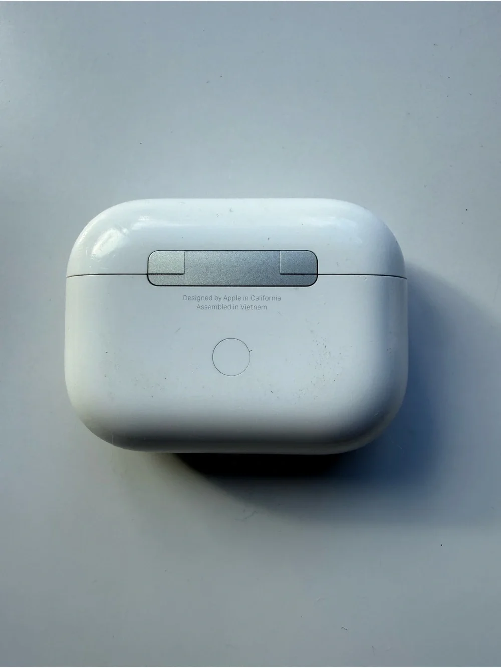 Apple AirPods Pro 1st Gen + Wireless Charging Case